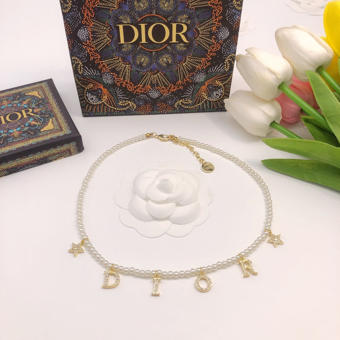 Pearl-Style Motif Pendant Necklace in Polished Metal-Tone with Pearl-Style Detail – Design 005 main product view