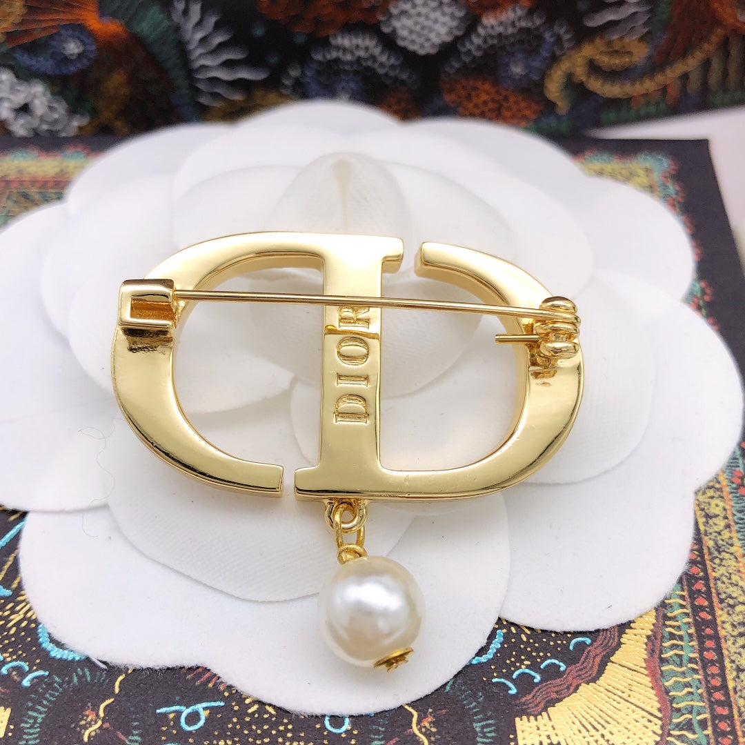 Sculptural Brooch Pin in Polished Metal-Tone – Design 028 styled view