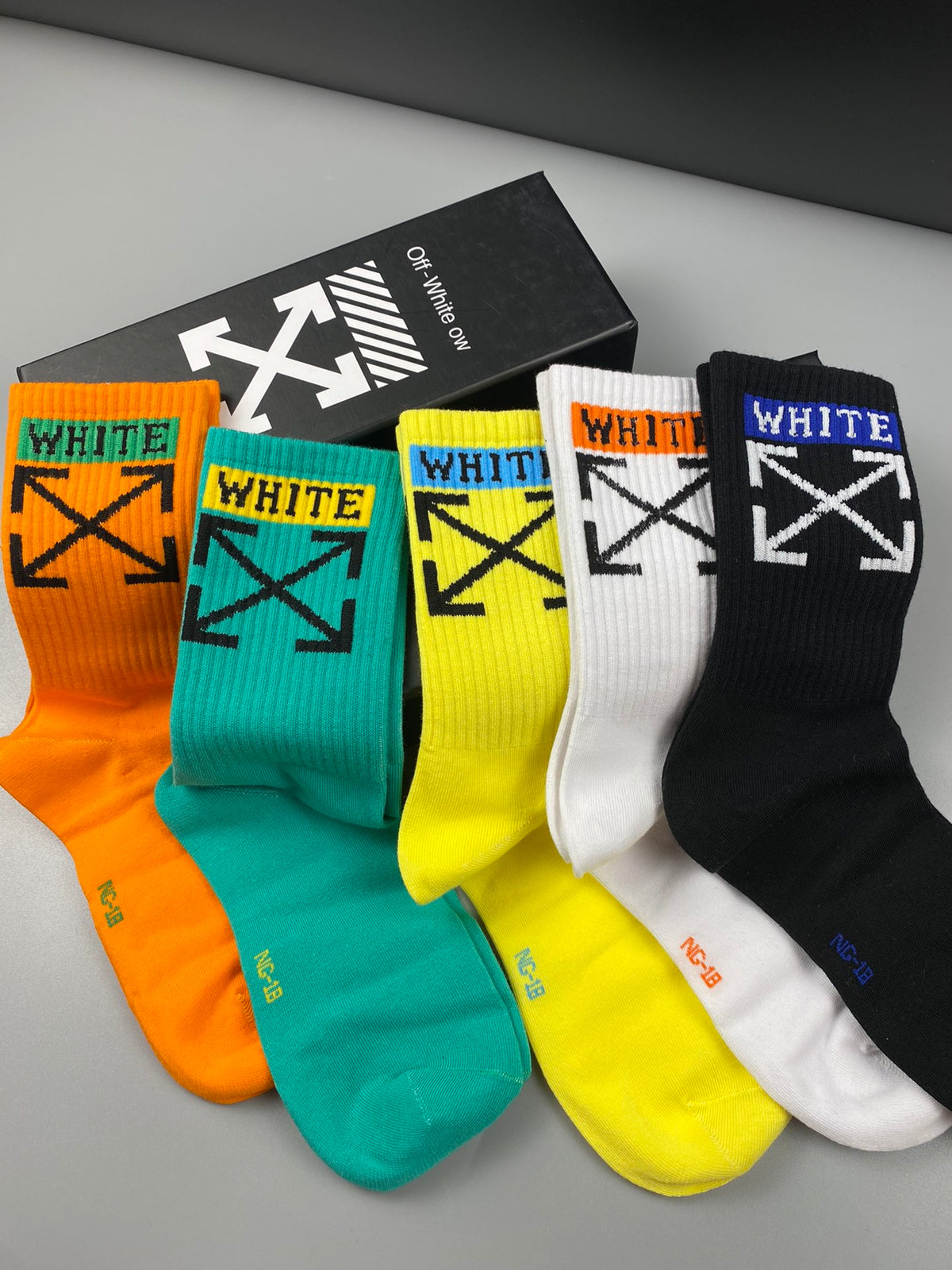 Off-White Bold Graphic Details Crew Socks - 5-Pair Set