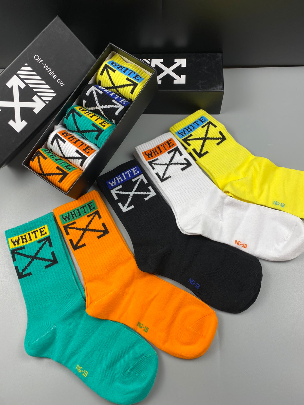 Off-White Bold Graphic Details Crew Socks - 5-Pair Set