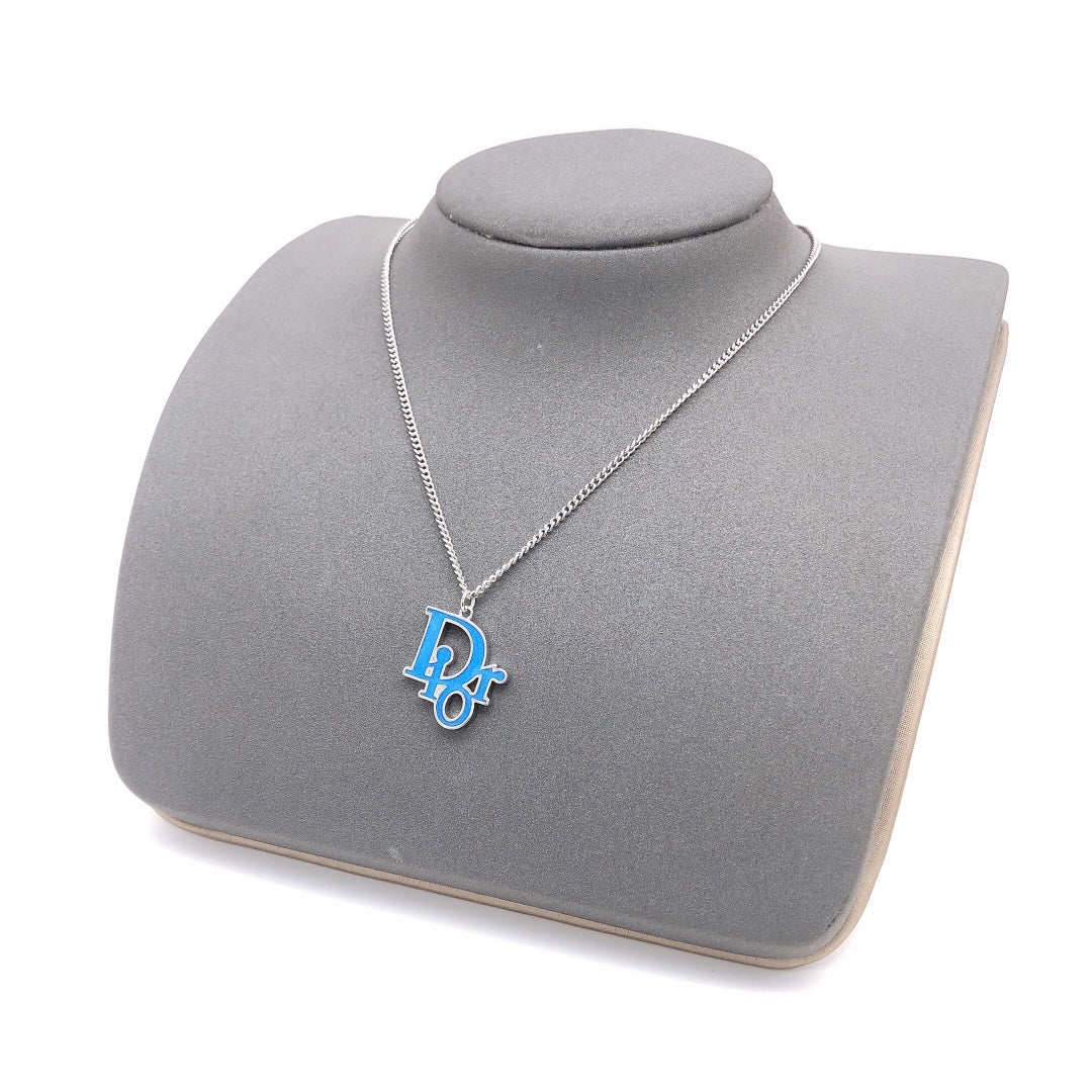 Graphic Letter Motif Pendant Necklace in Silver-Tone – Design 005 main product view