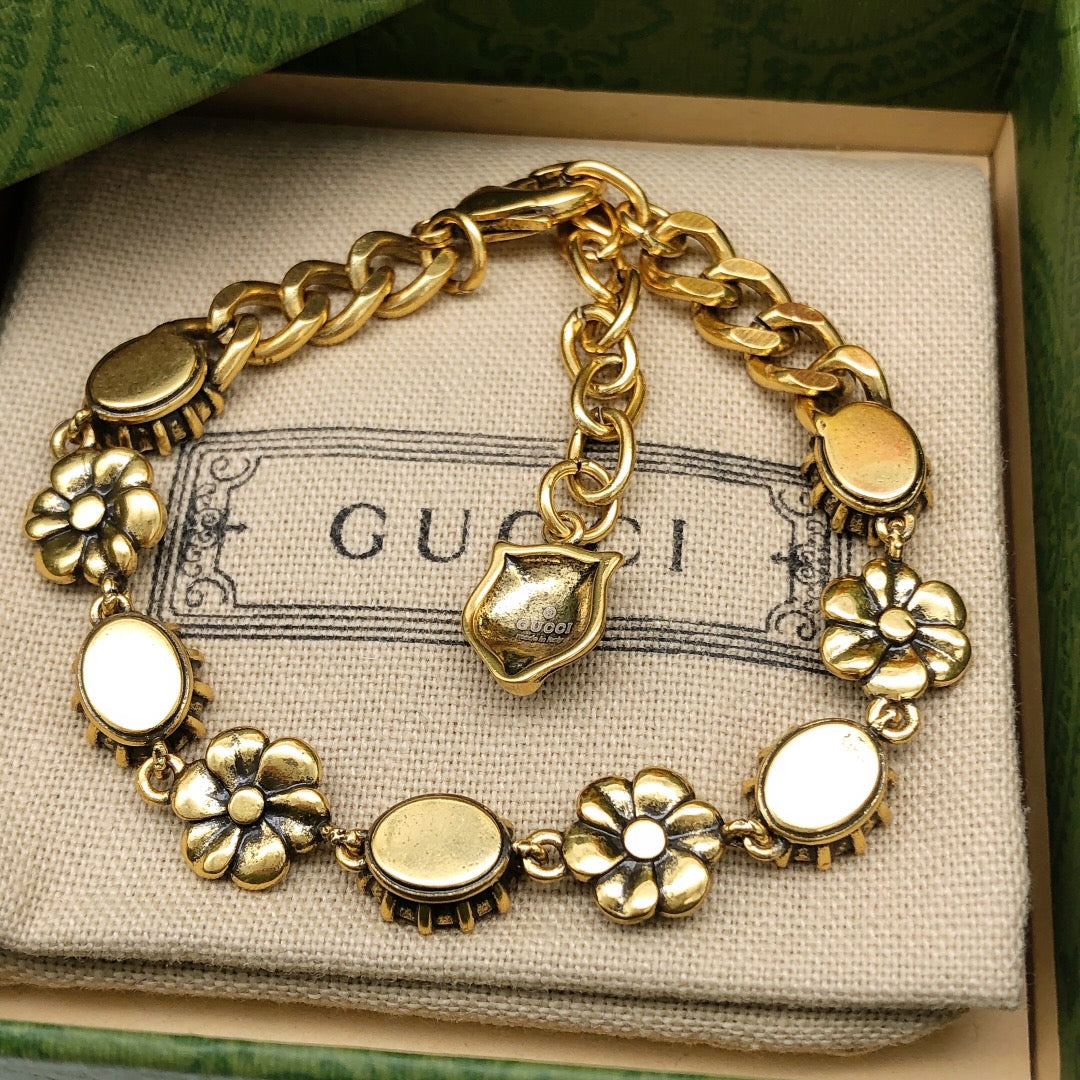 Geometric Emblem Bracelet in Gold-Tone – Design 002 side detail