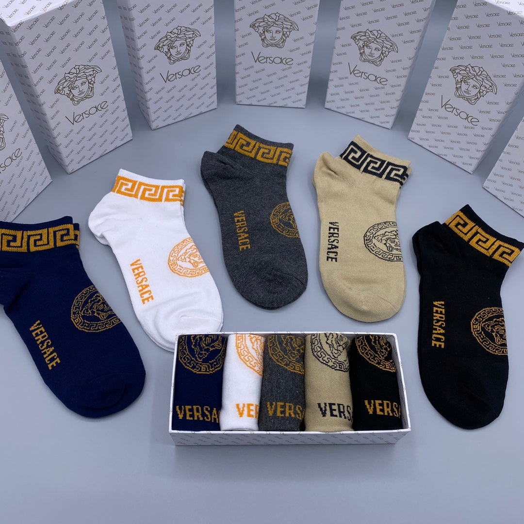 Versace Greek-Key And Medallion Details No-Show Socks