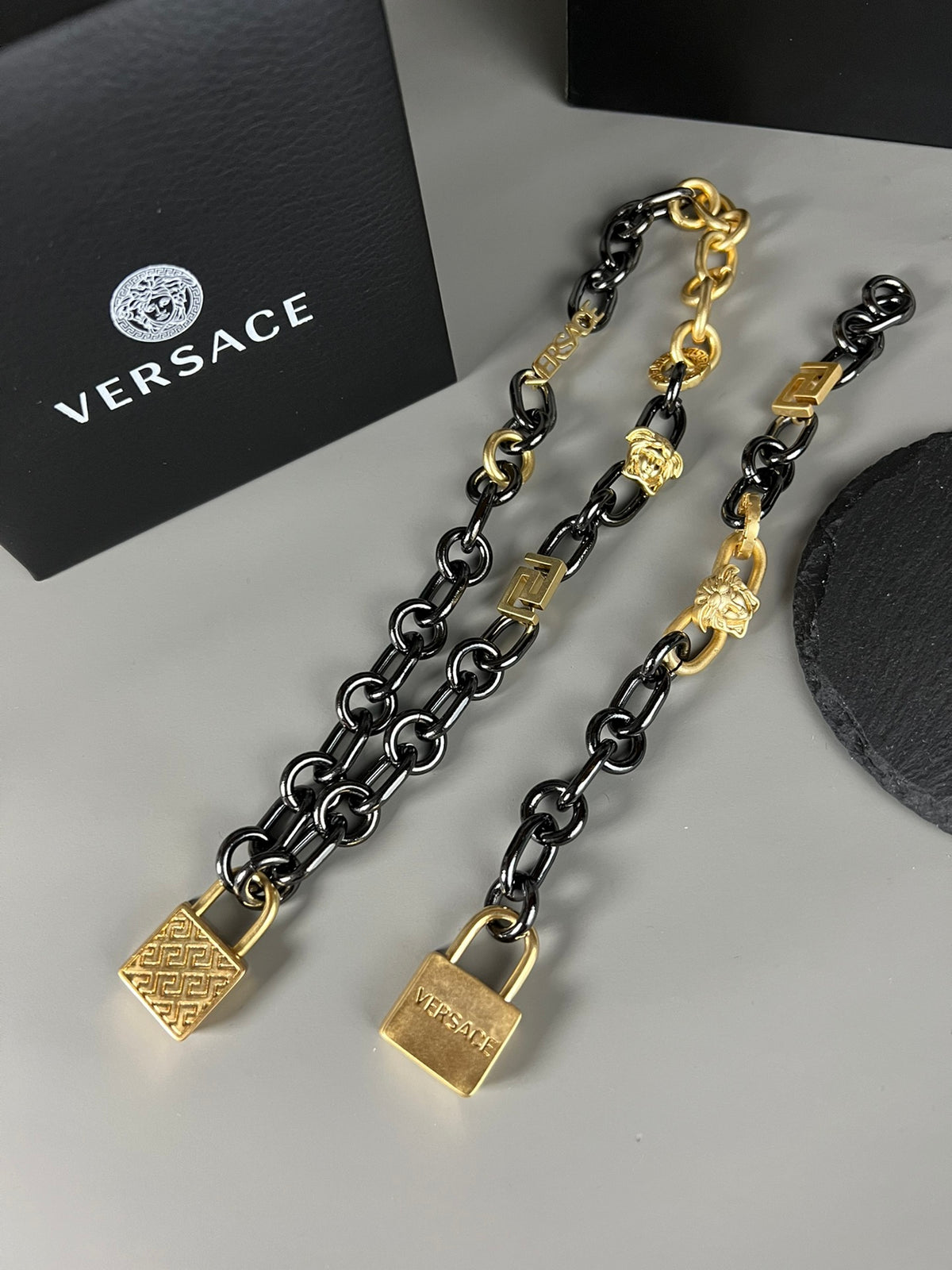 Medusa Head Pendant Necklace in Polished Metal-Tone – Design 04 close-up detail