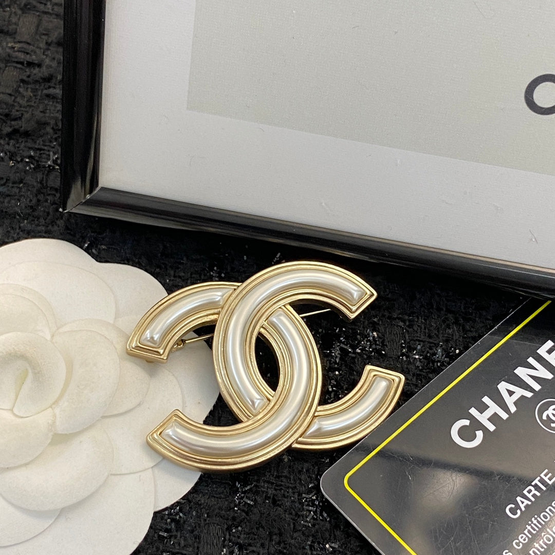 Double-C Emblem Brooch in Gold-Tone – Design 002 front product view