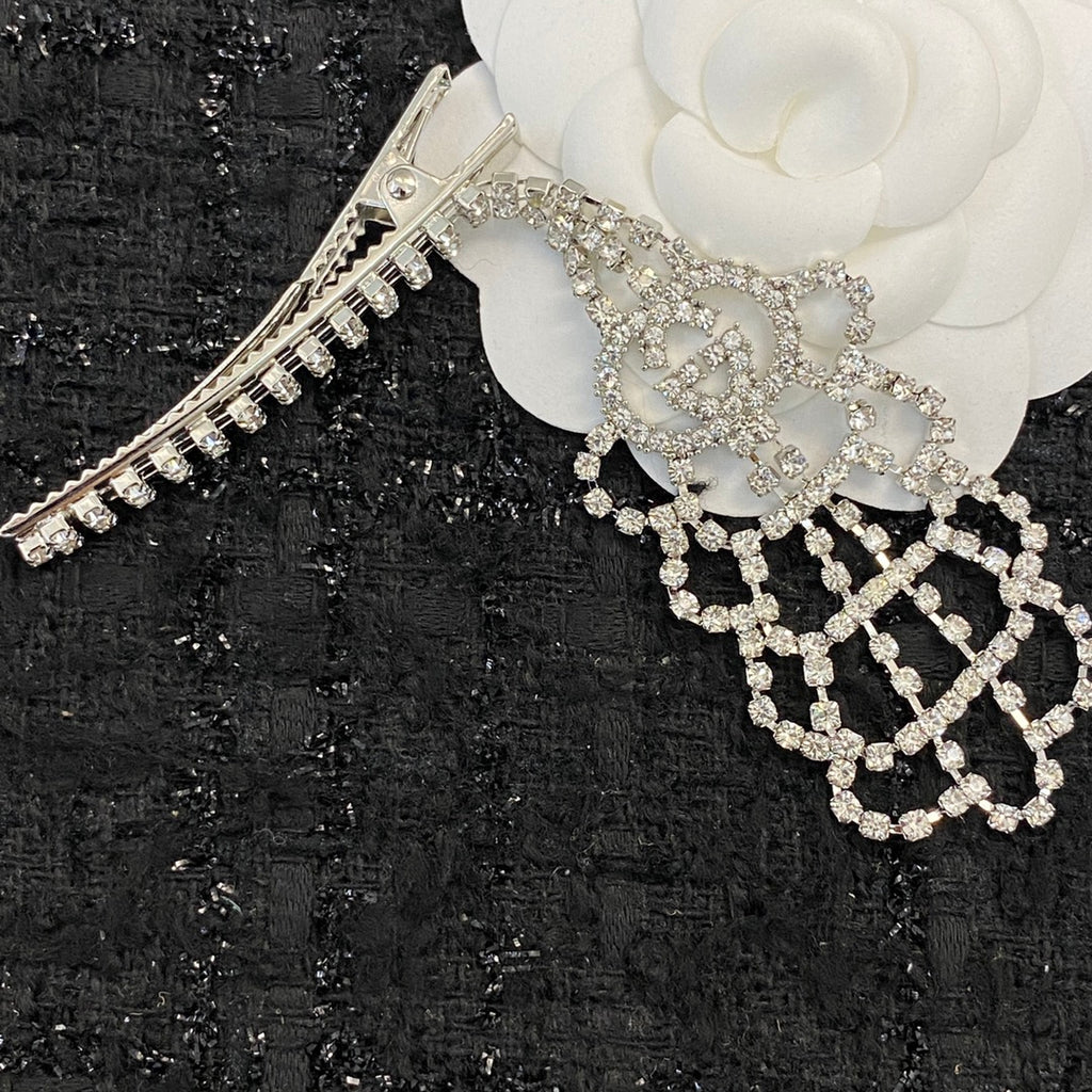 Geometric Emblem Hair Accessory – Design 002 styled product view