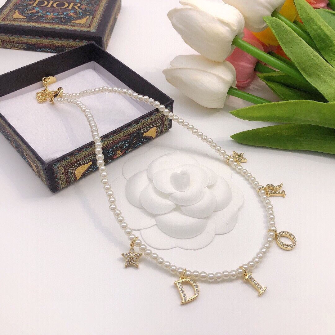 Pearl-Style Motif Pendant Necklace in Polished Metal-Tone with Pearl-Style Detail – Design 019 main product view