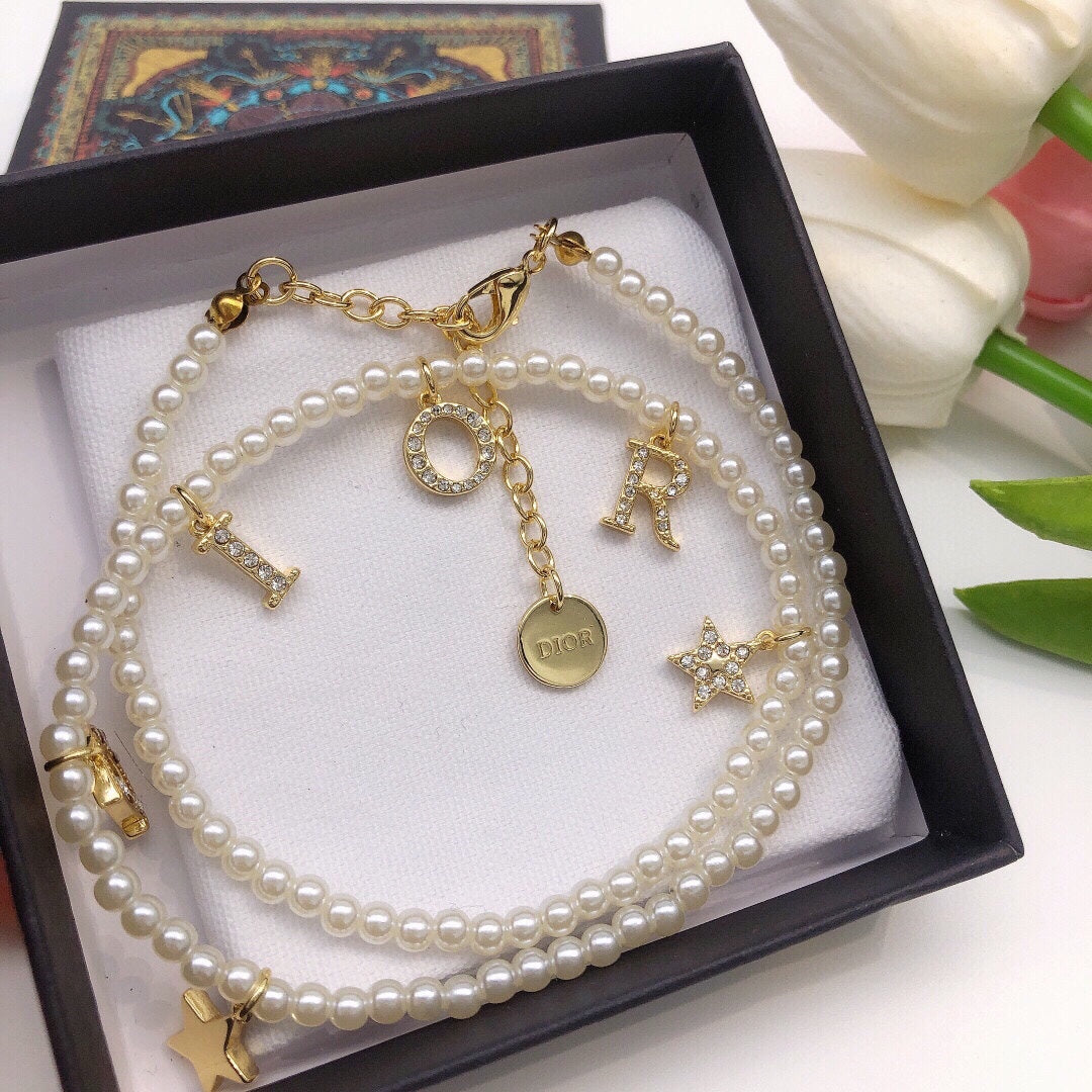 Pearl-Style Motif Pendant Necklace in Polished Metal-Tone with Pearl-Style Detail – Design 019 side detail