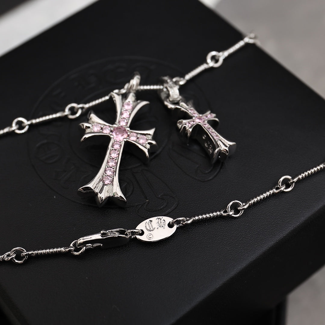 Cross Pendant Necklace in Antique Silver-Tone – Design 15 close-up detail
