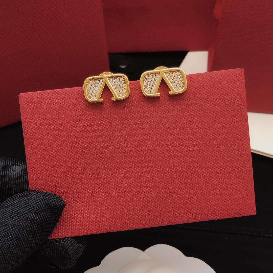 Signature Emblem Crystal-Accent Stud Earrings – Design 03 detail view