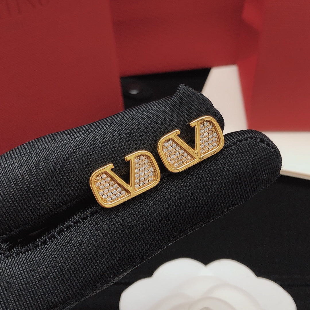 Signature Emblem Crystal-Accent Stud Earrings – Design 03 main product view
