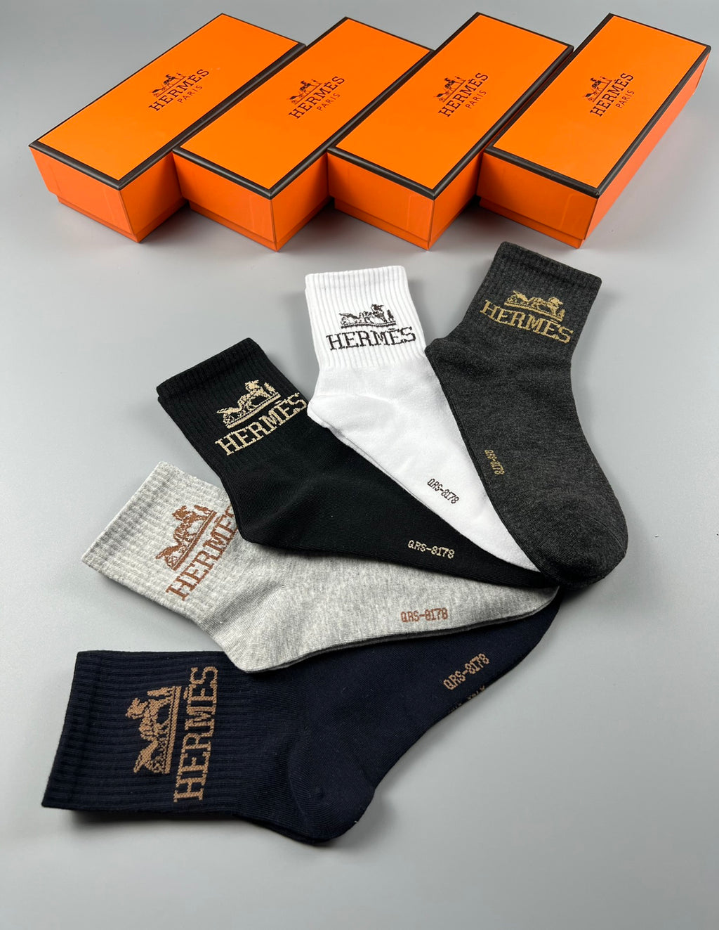 Hermes Contrast Emblem Details Crew Socks - 5-Pair Set
