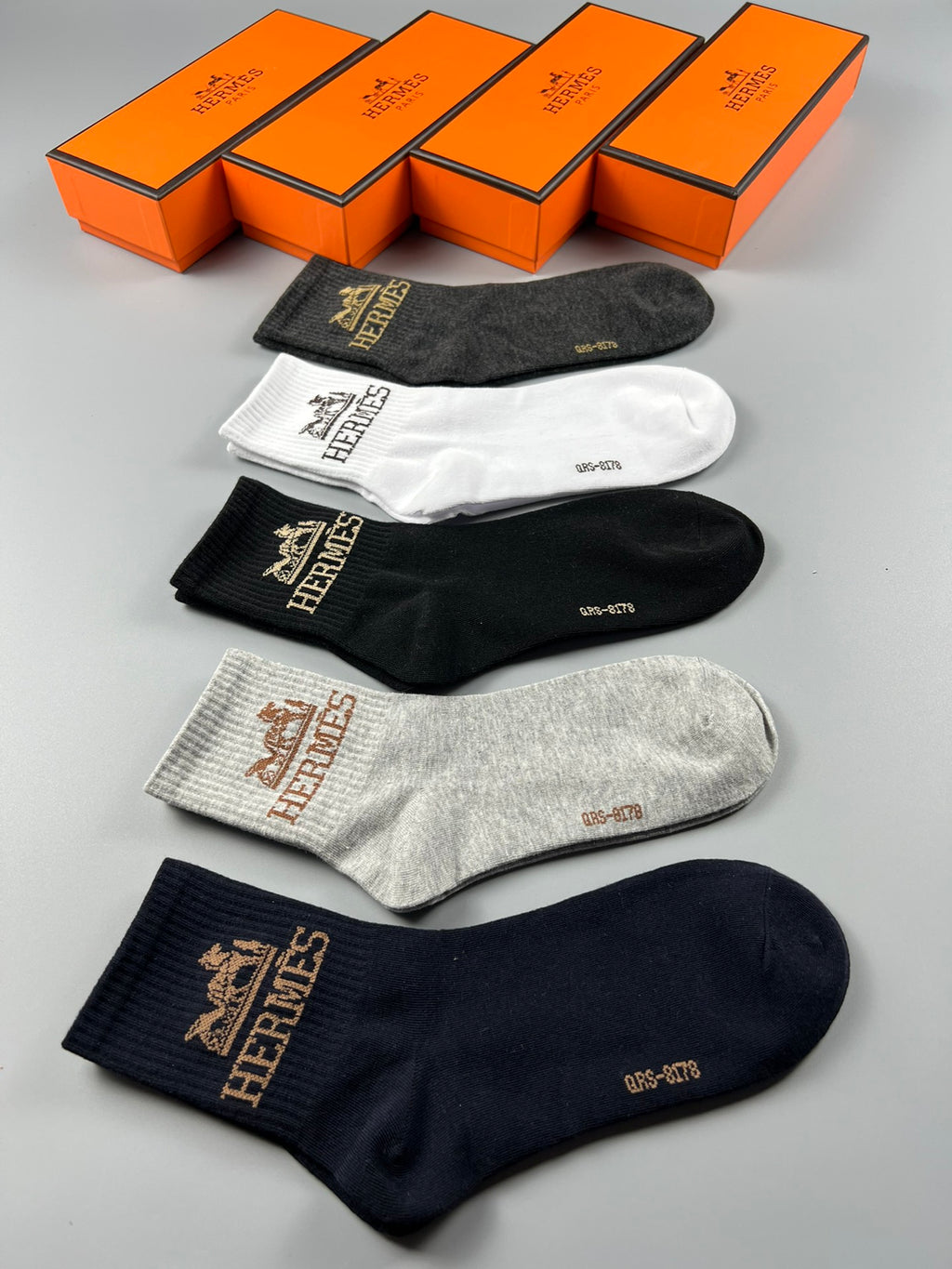 Hermes Contrast Emblem Details Crew Socks - 5-Pair Set