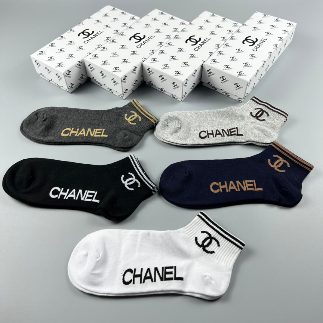 Chanel Cotton Simple Wordmarks And Emblems No-Show Socks - 5-Pair Set