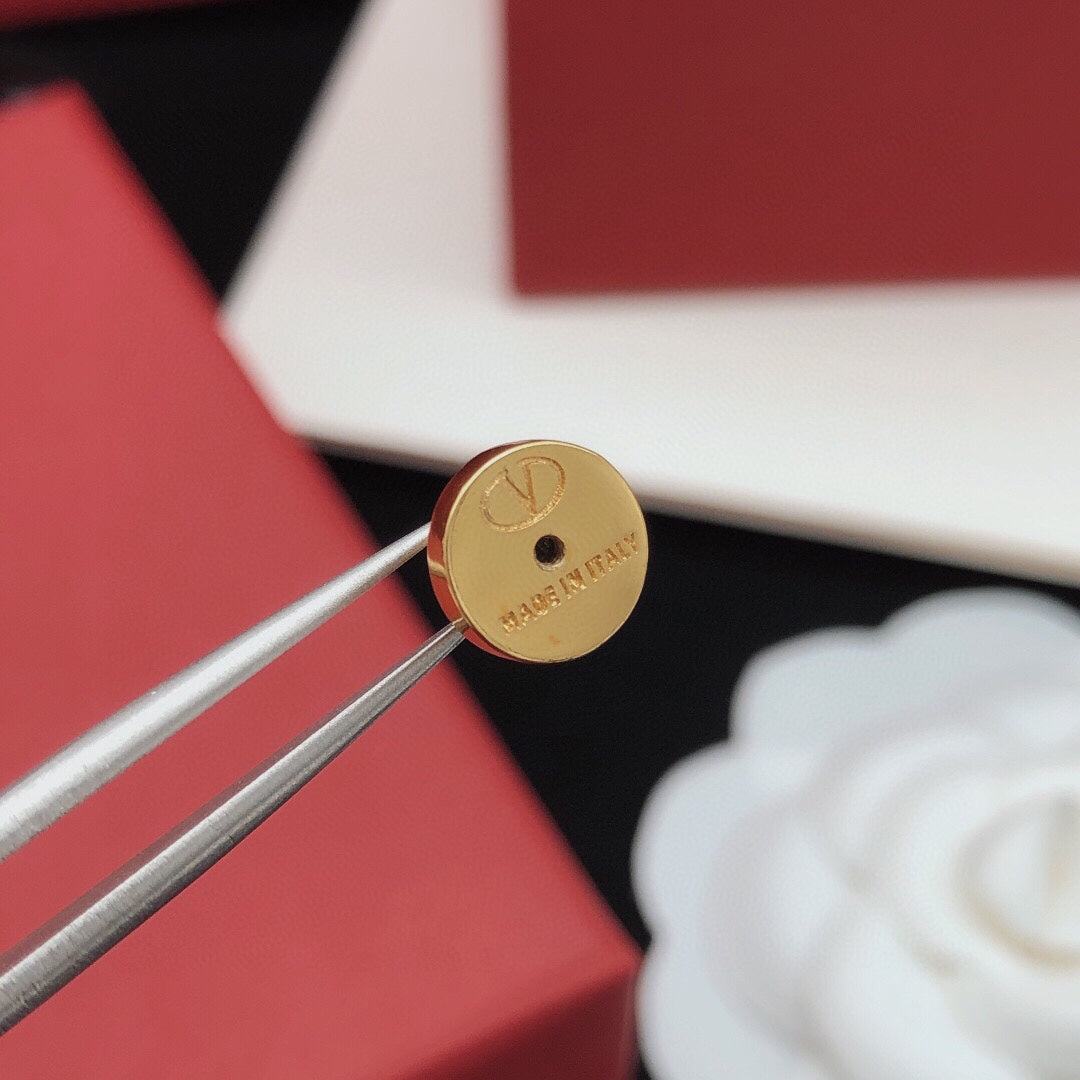 Signature Emblem Polished Stud Earrings – Medium main product view