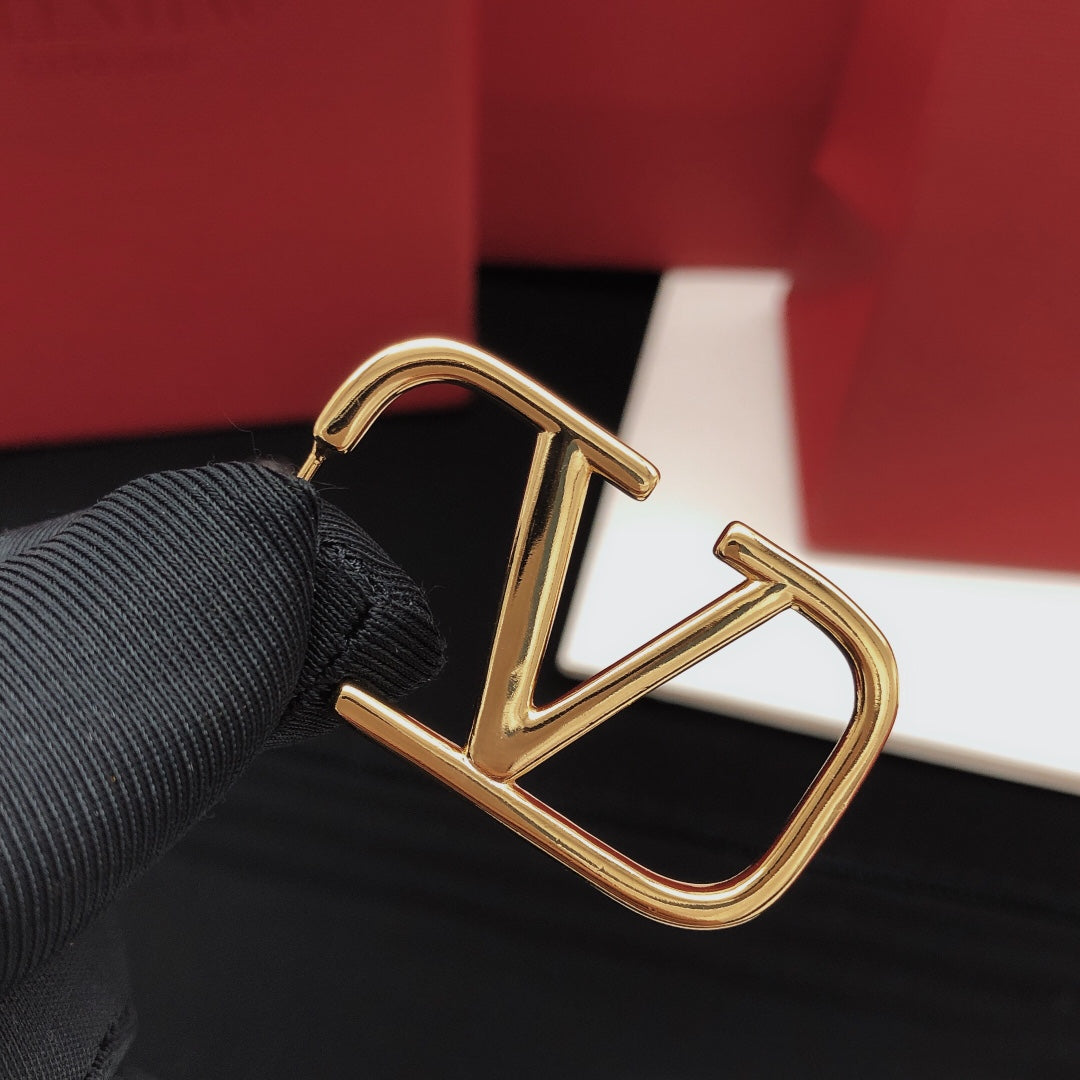 Signature Emblem Polished Stud Earrings – Medium front view