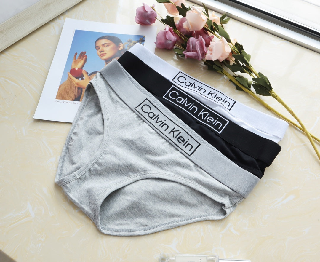 Calvin Klein Women's Bra and Brief Set - 1-Piece Box