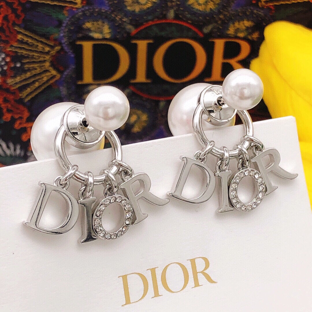Pearl-Style Motif Statement Earrings in Silver-Tone with Pearl-Style Detail – Design 002 detail view
