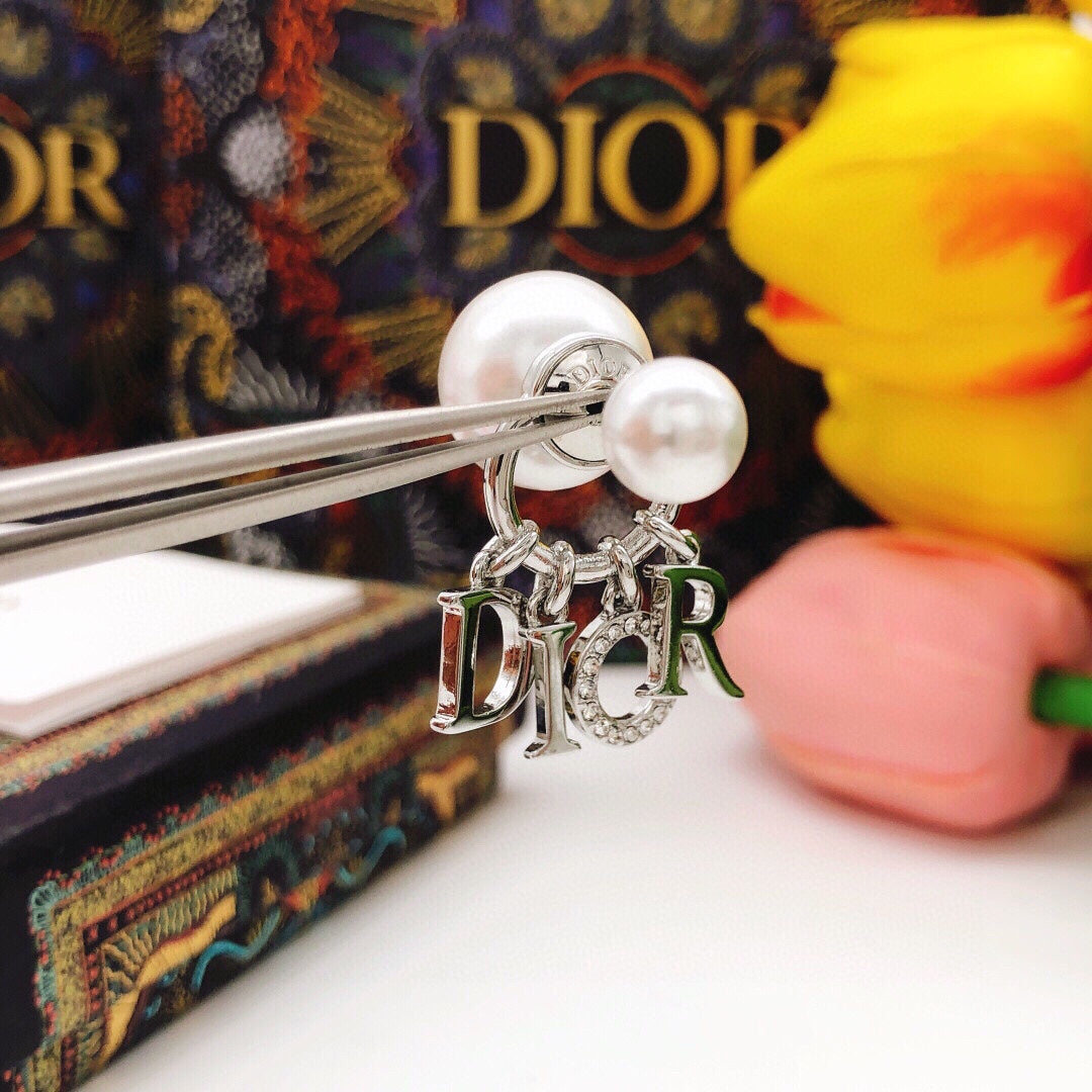 Pearl-Style Motif Statement Earrings in Silver-Tone with Pearl-Style Detail – Design 002 main product view
