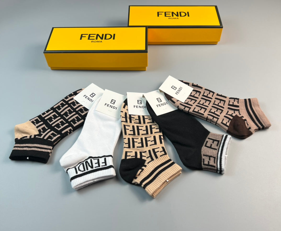 Fendi Contrast Logo Details Ankle Socks - 5-Pair Set