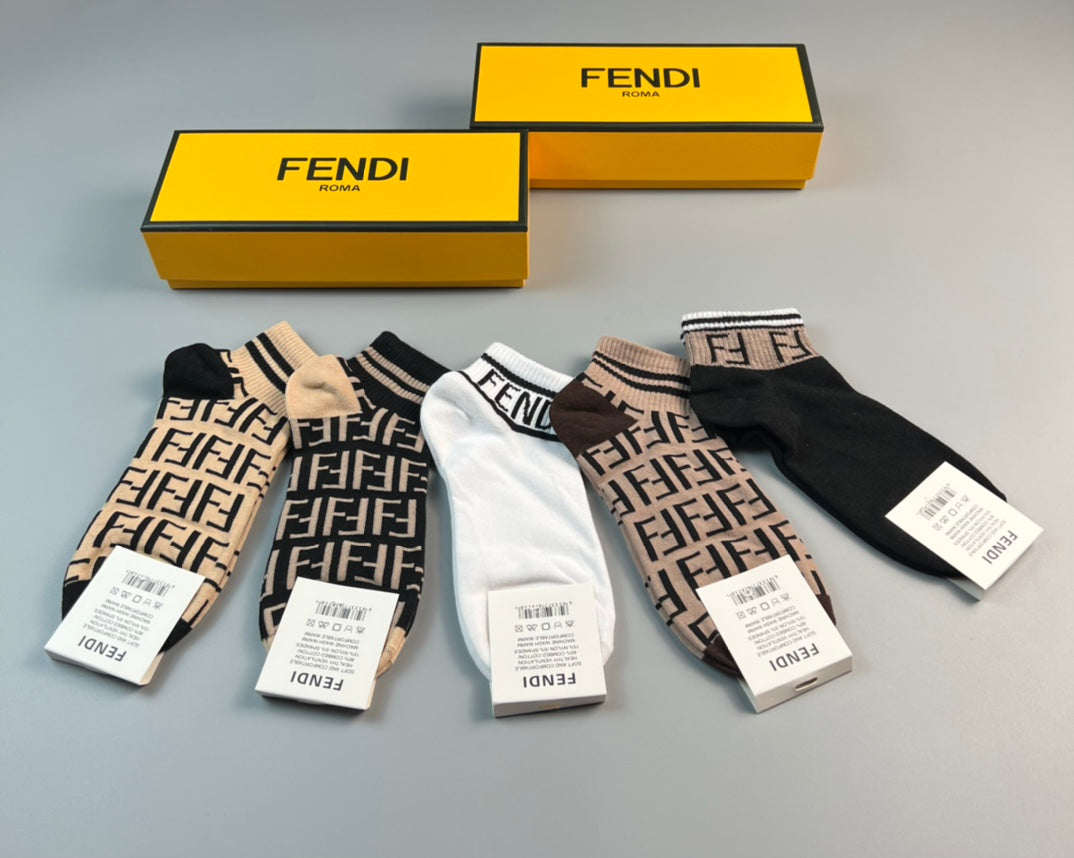 Fendi Visible Branded Cuff Or Emblem Details No-Show Socks - 5-Pair Set