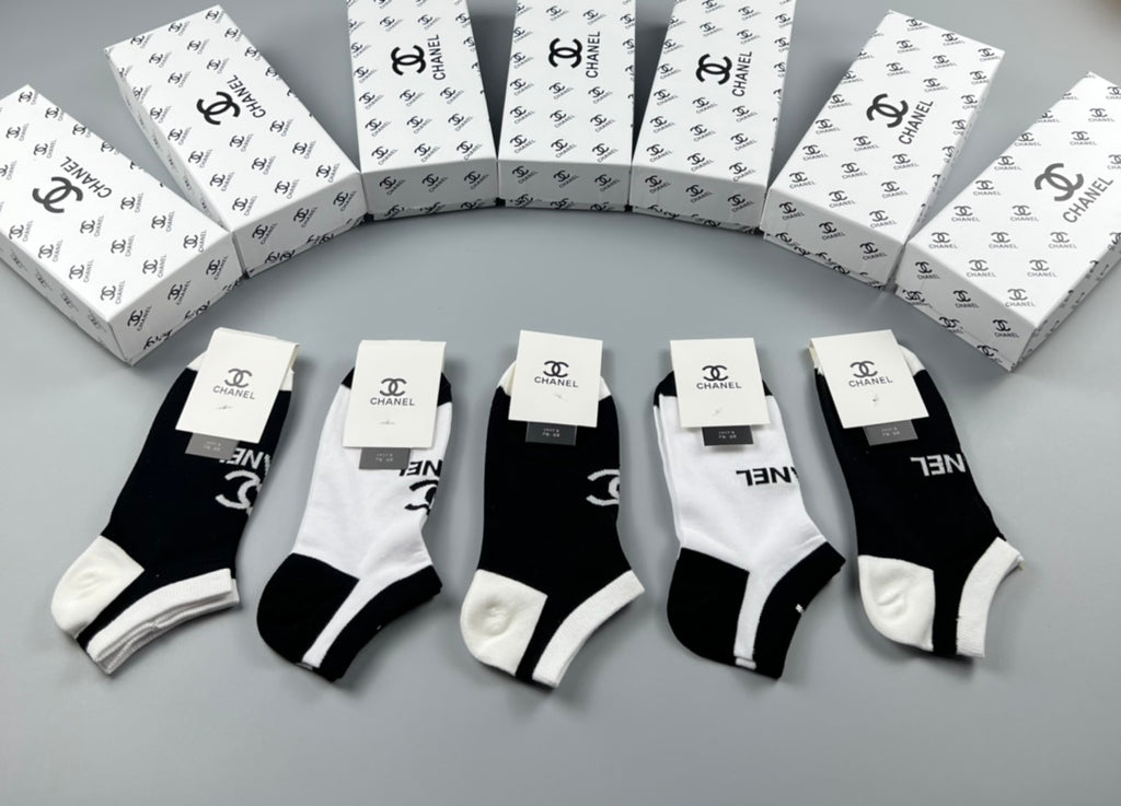 Chanel Cotton Ankle Socks - Black and White 5-Pair Box