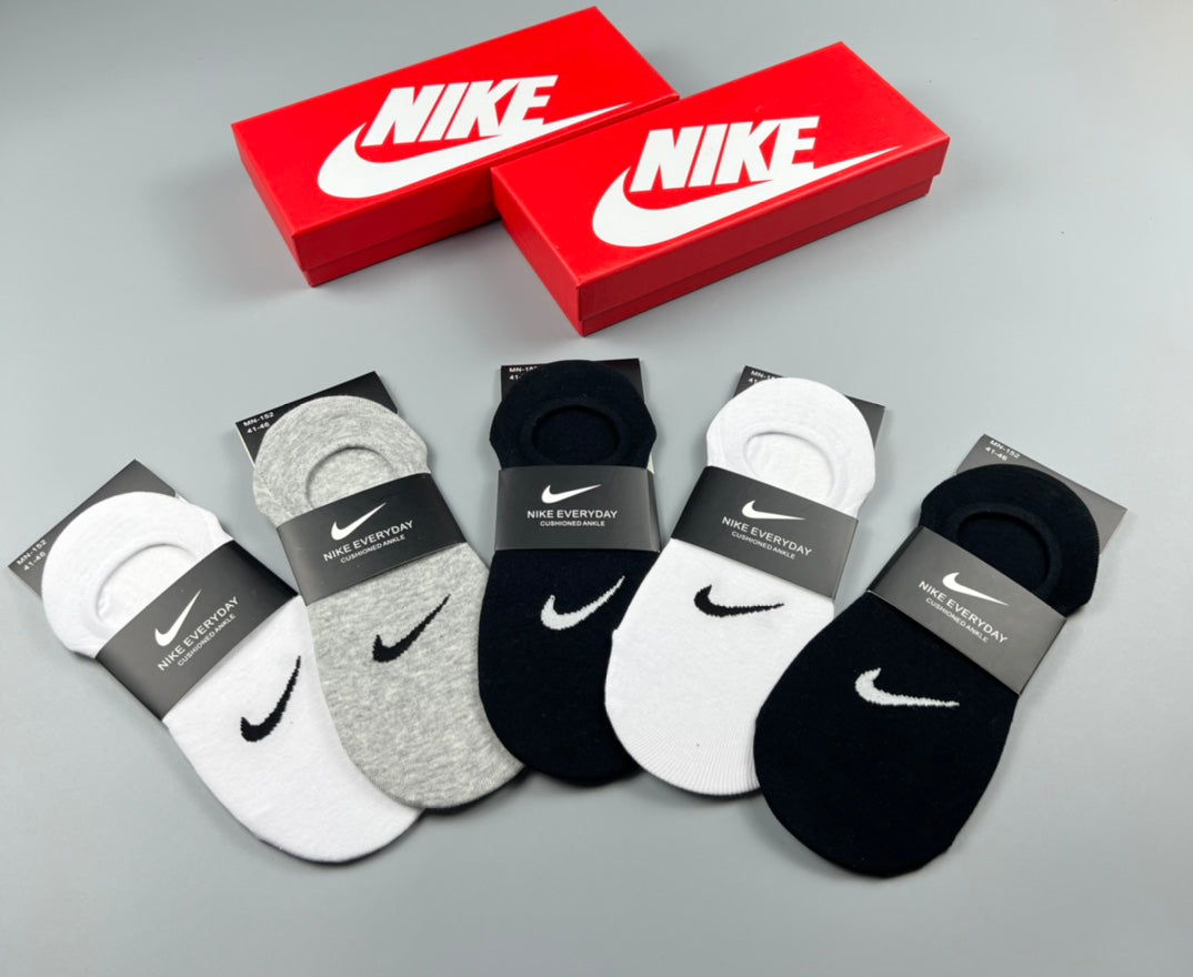 Nike Mesh Cotton No-Show Socks