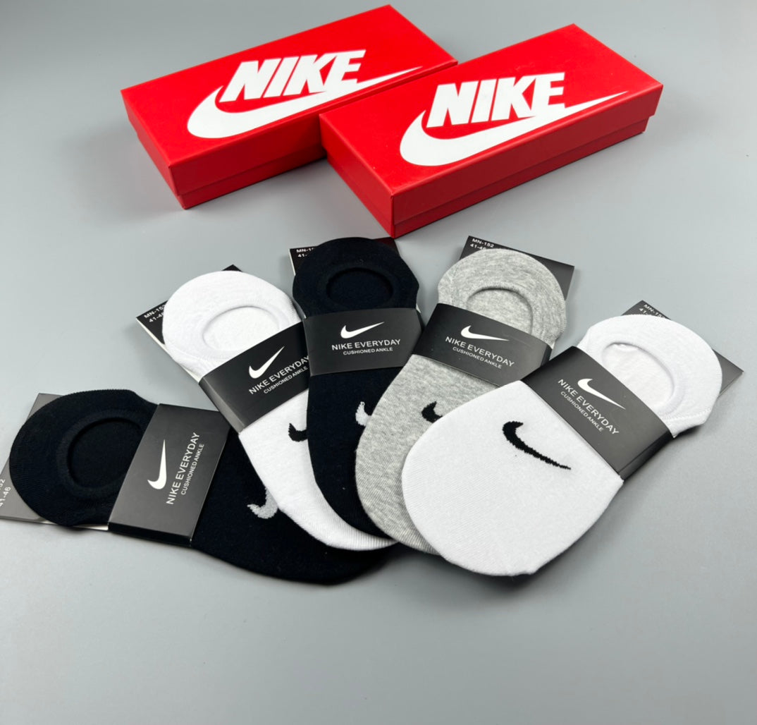Nike Mesh Cotton No-Show Socks