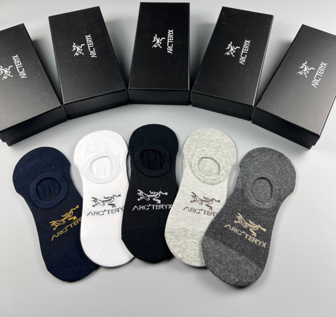 Arc'teryx Cotton Visible Branded Cuff Or Emblem Details No-Show Socks - 5-Pair Set