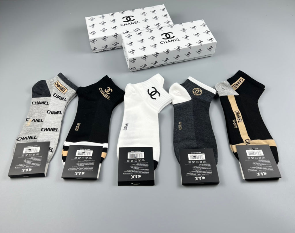 Chanel Cotton Gold-Tone Emblem Details Ankle Socks - 5-Pair Set