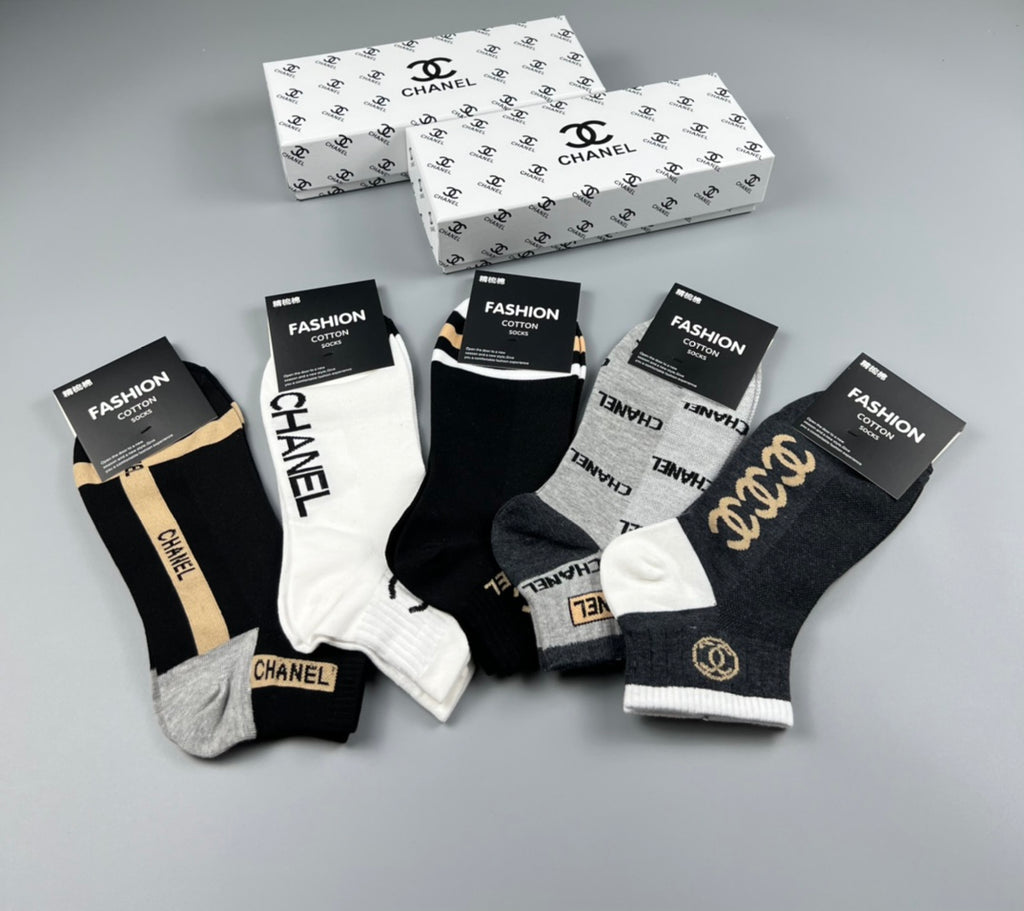 Chanel Mixed Emblem And Wordmark Details Crew Socks - 5-Pair Set