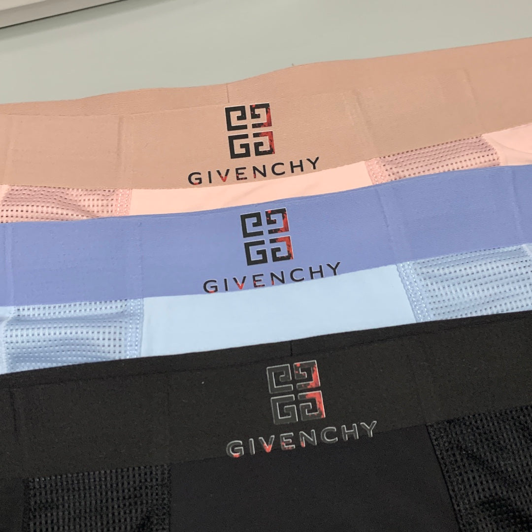Givenchy Visible Branded Waistband Or Emblem Details Men's Boxer Briefs - 3-Piece Box