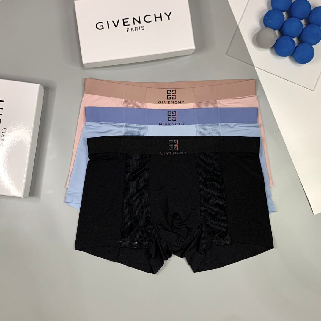Givenchy Visible Branded Waistband Or Emblem Details Men's Boxer Briefs - 3-Piece Box