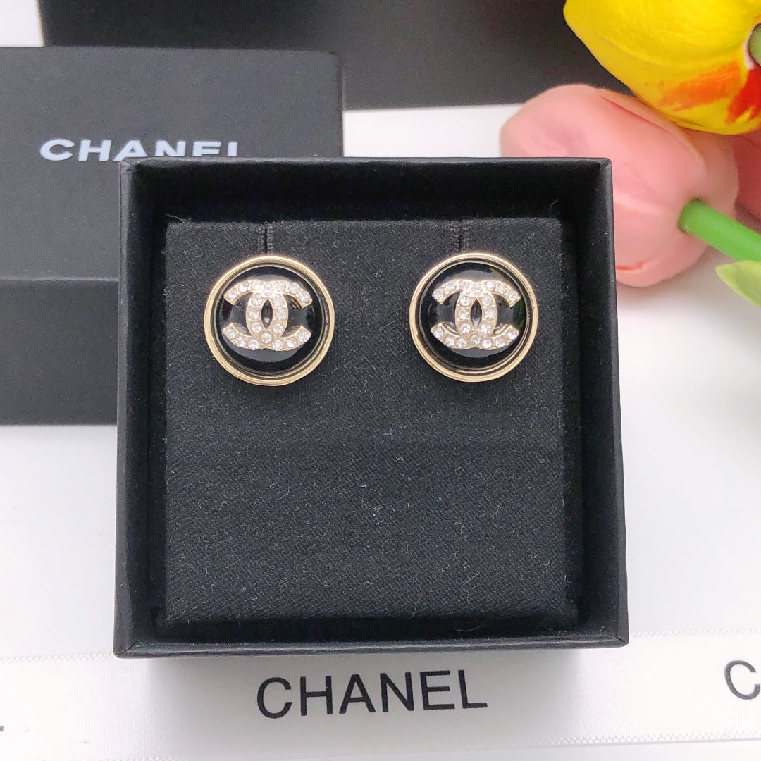 Round Crystal-Accent Stud Earrings – Black Detail close-up detail