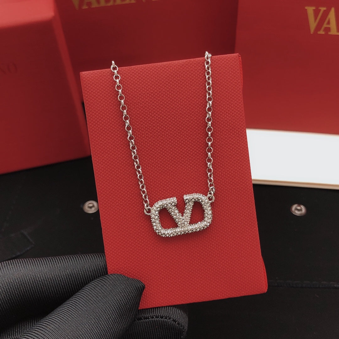 Signature Emblem Crystal-Accent Pendant Necklace – Design 04 side detail