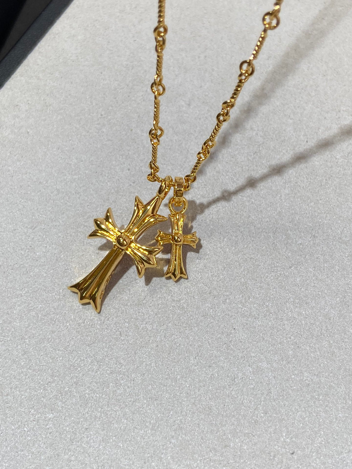 Double Cross Pendant Necklace in Metal-Tone – Design 03 detail view