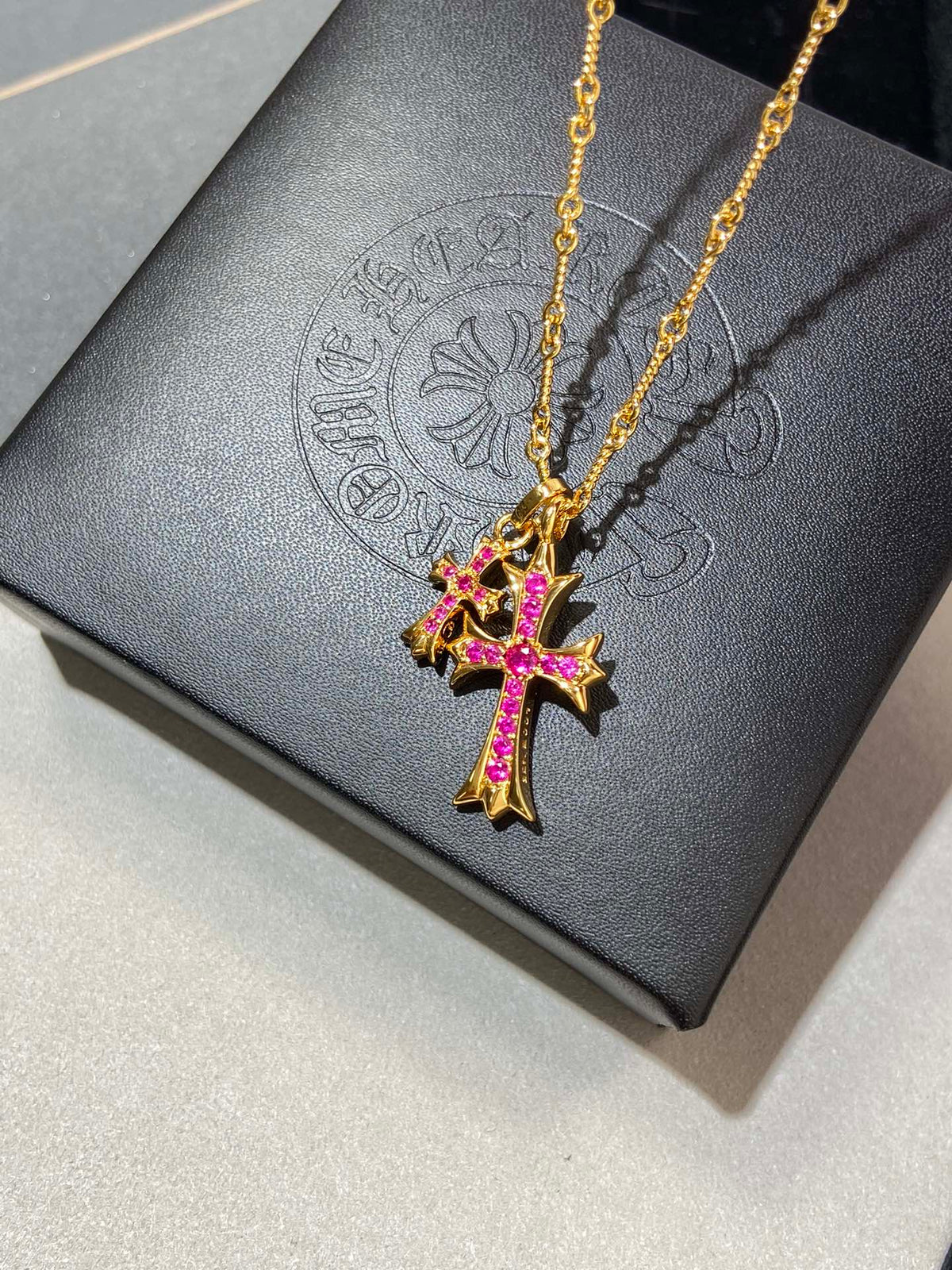 Double Cross Pendant Necklace in Metal-Tone – Design 03 close-up detail