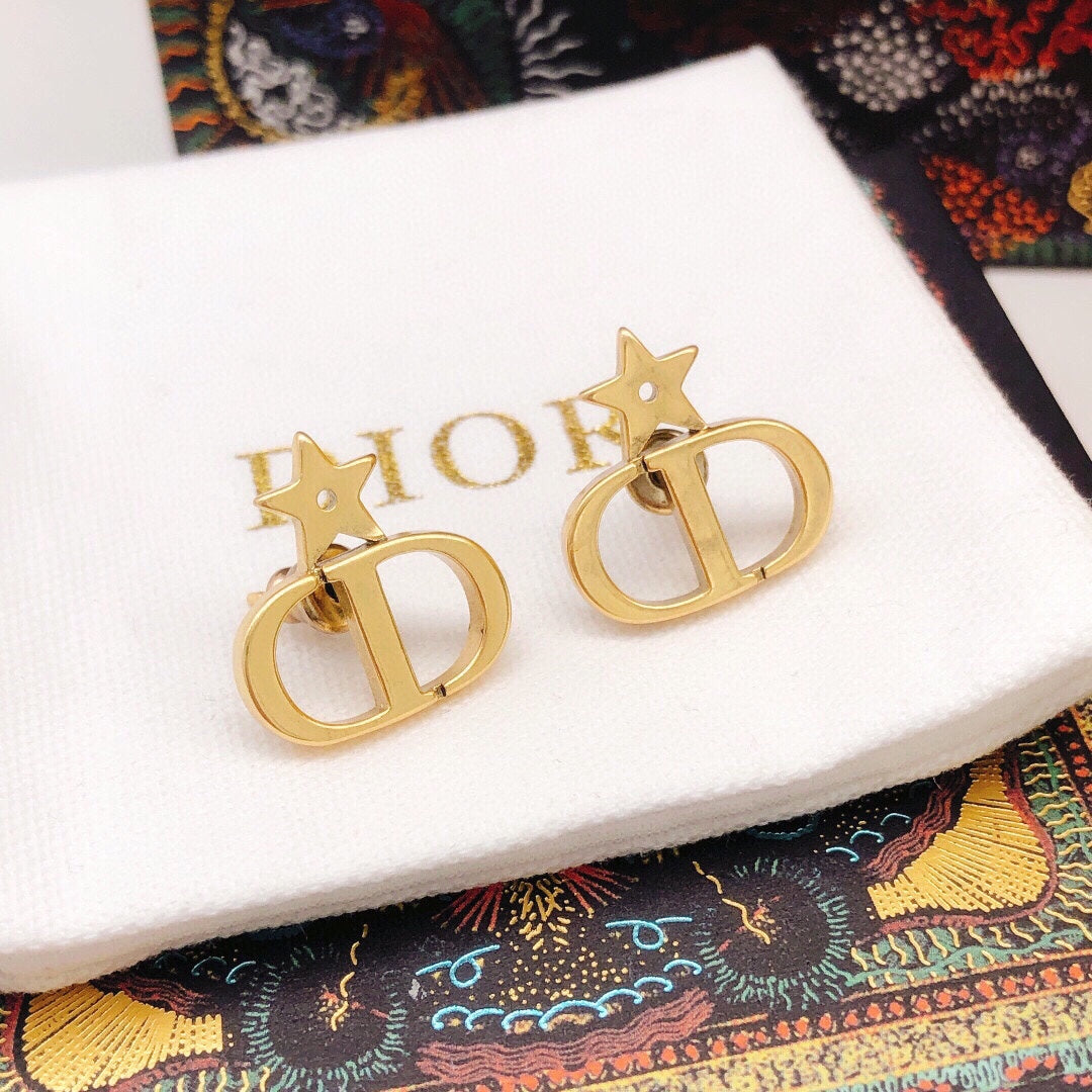 Star Motif Stud Earrings in Silver-Tone detail view