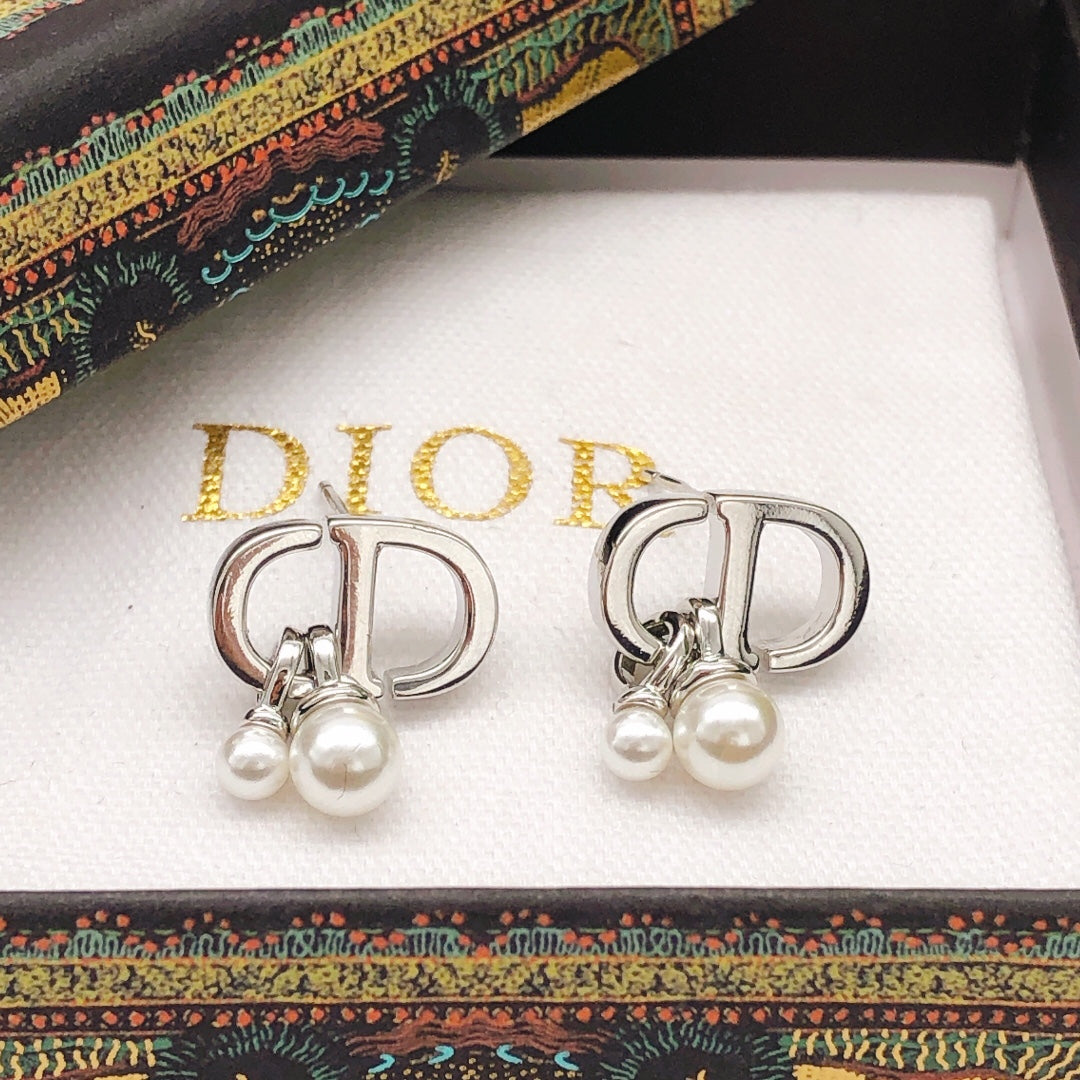 Pearl-Style Motif Stud Earrings in Silver-Tone with Pearl-Style Detail – Design 001 front view