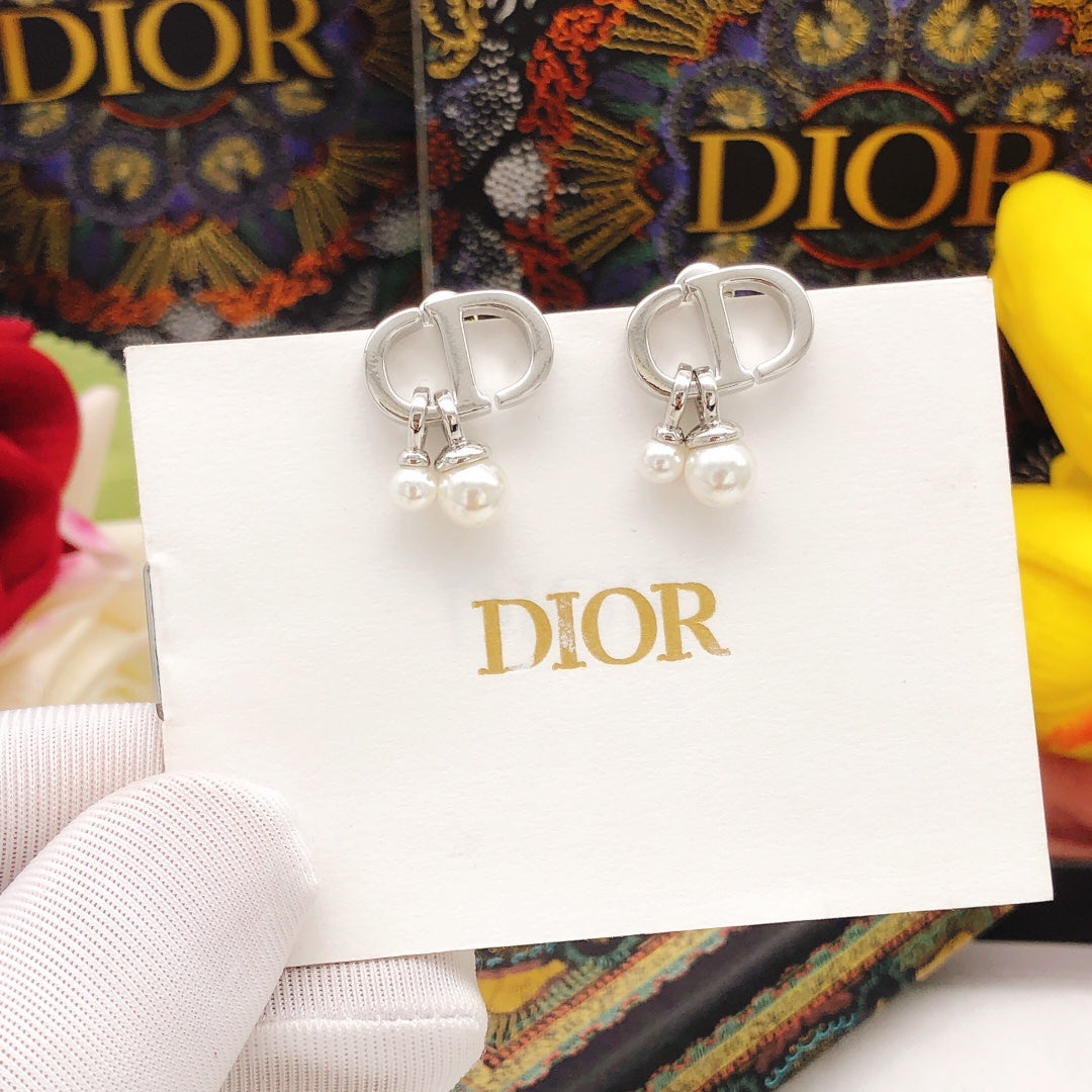 Pearl-Style Motif Stud Earrings in Silver-Tone with Pearl-Style Detail – Design 001 front view
