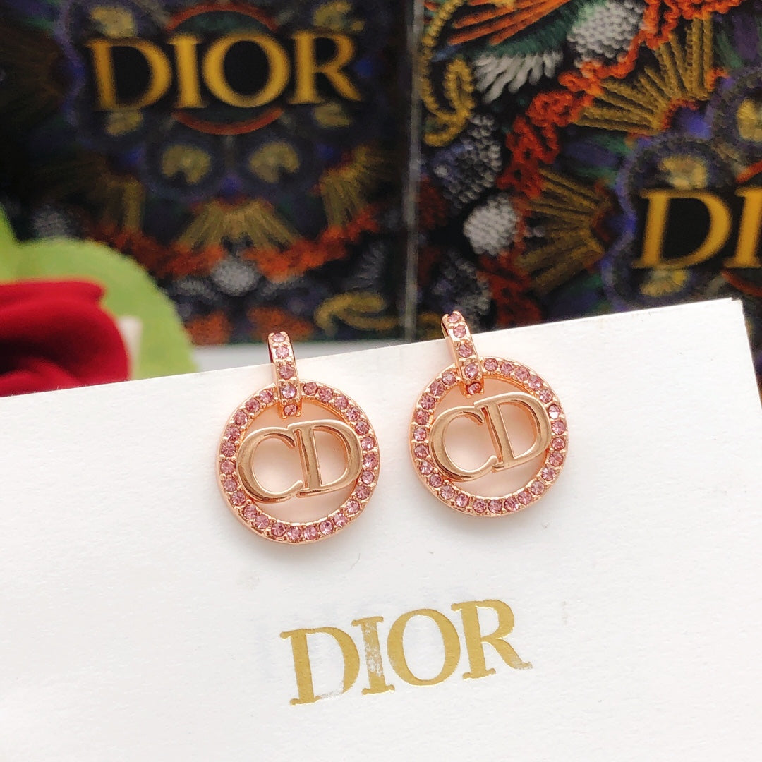Floral Motif Pendant Necklace in Rose-Gold-Tone with Crystal-Style Accents – Design 003 detail view