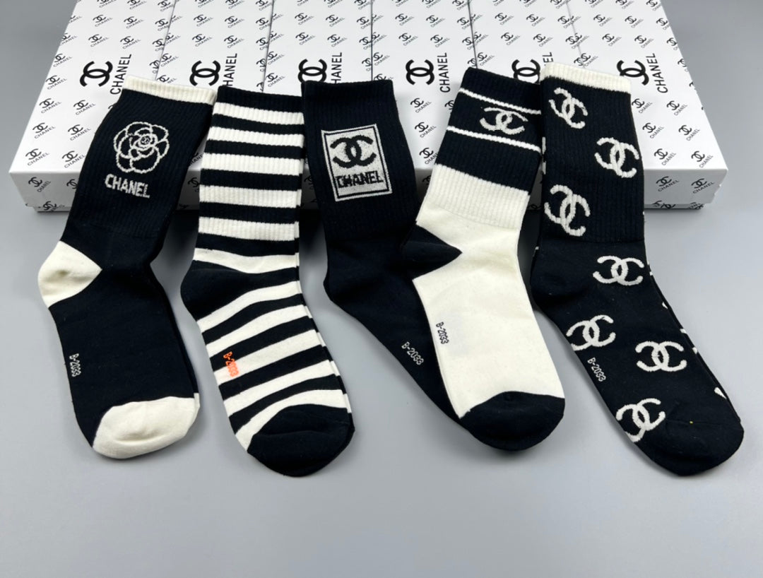 Chanel Contrast Emblem Details Crew Socks - 5-Pair Set