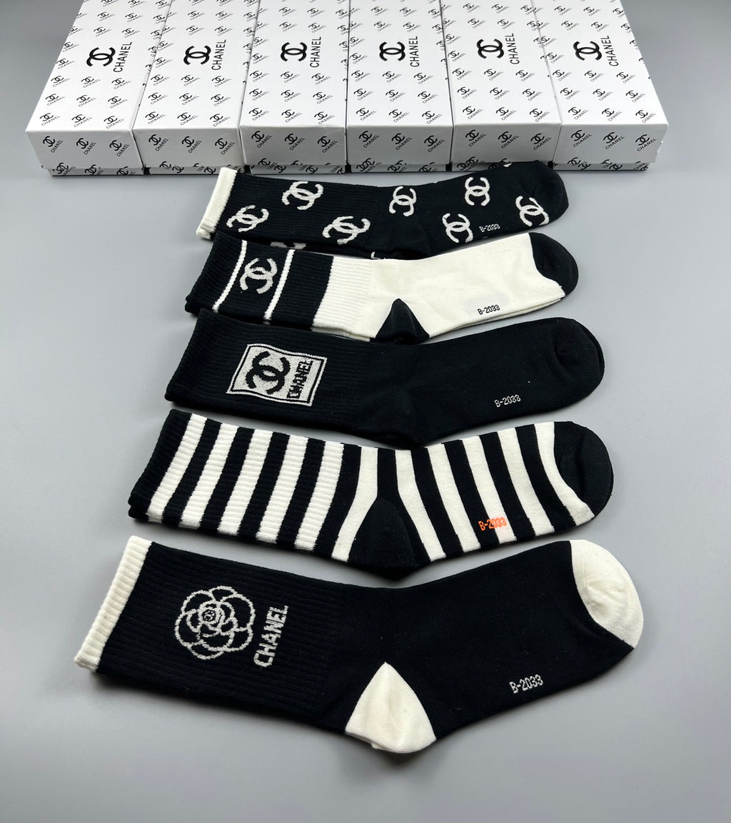 Chanel Contrast Emblem Details Crew Socks - 5-Pair Set
