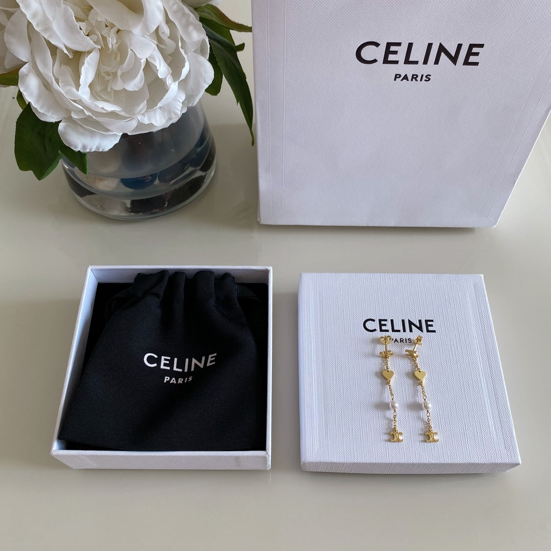 Triomphe-Inspired Emblem Pearl-Detail Earrings styled detail