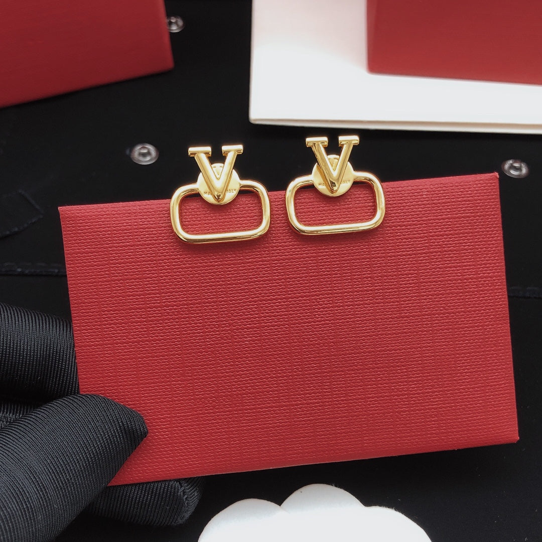 V Emblem Polished Stud Earrings – Design 01 front view