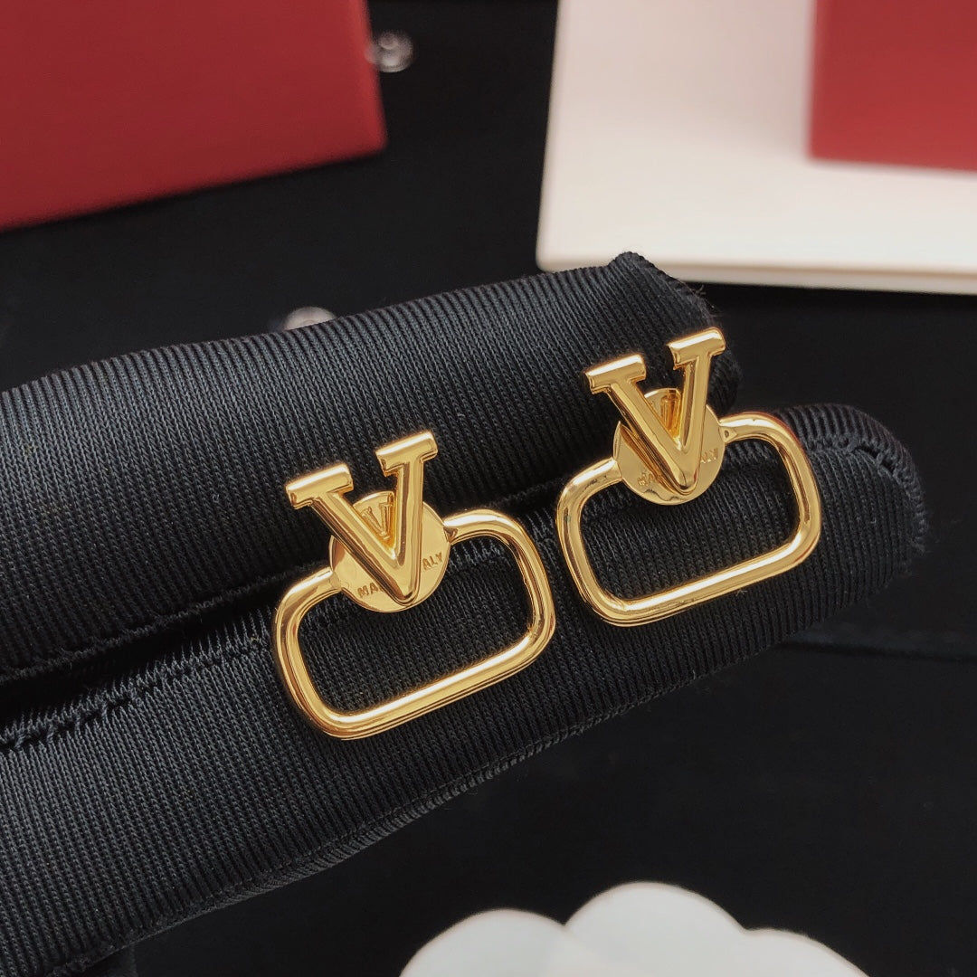 V Emblem Polished Stud Earrings – Design 01 front view