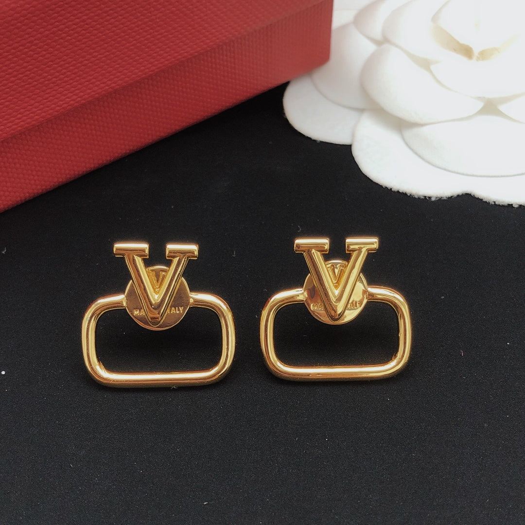 V Emblem Polished Stud Earrings – Design 01 main product view