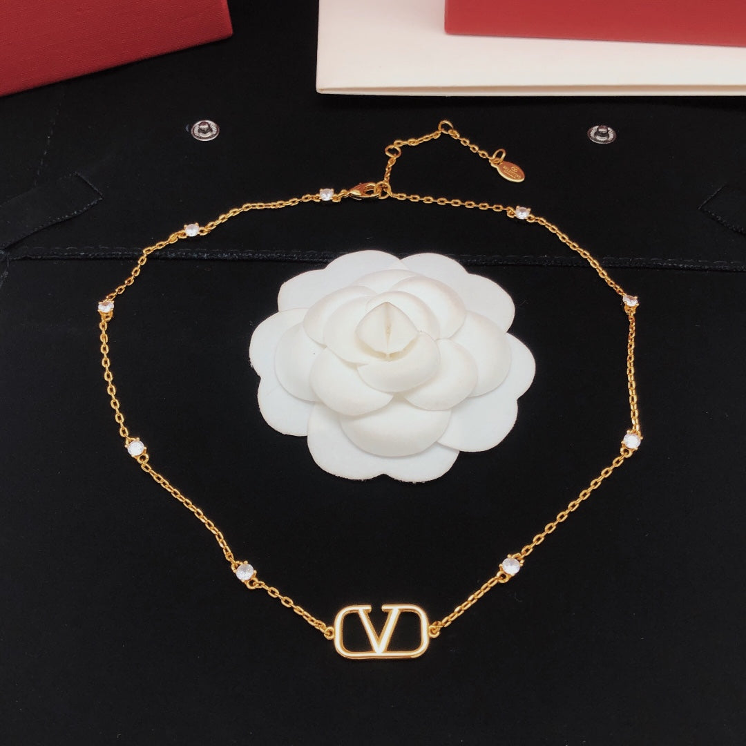 V Emblem Crystal-Accent Pendant Necklace – Design 05 side detail
