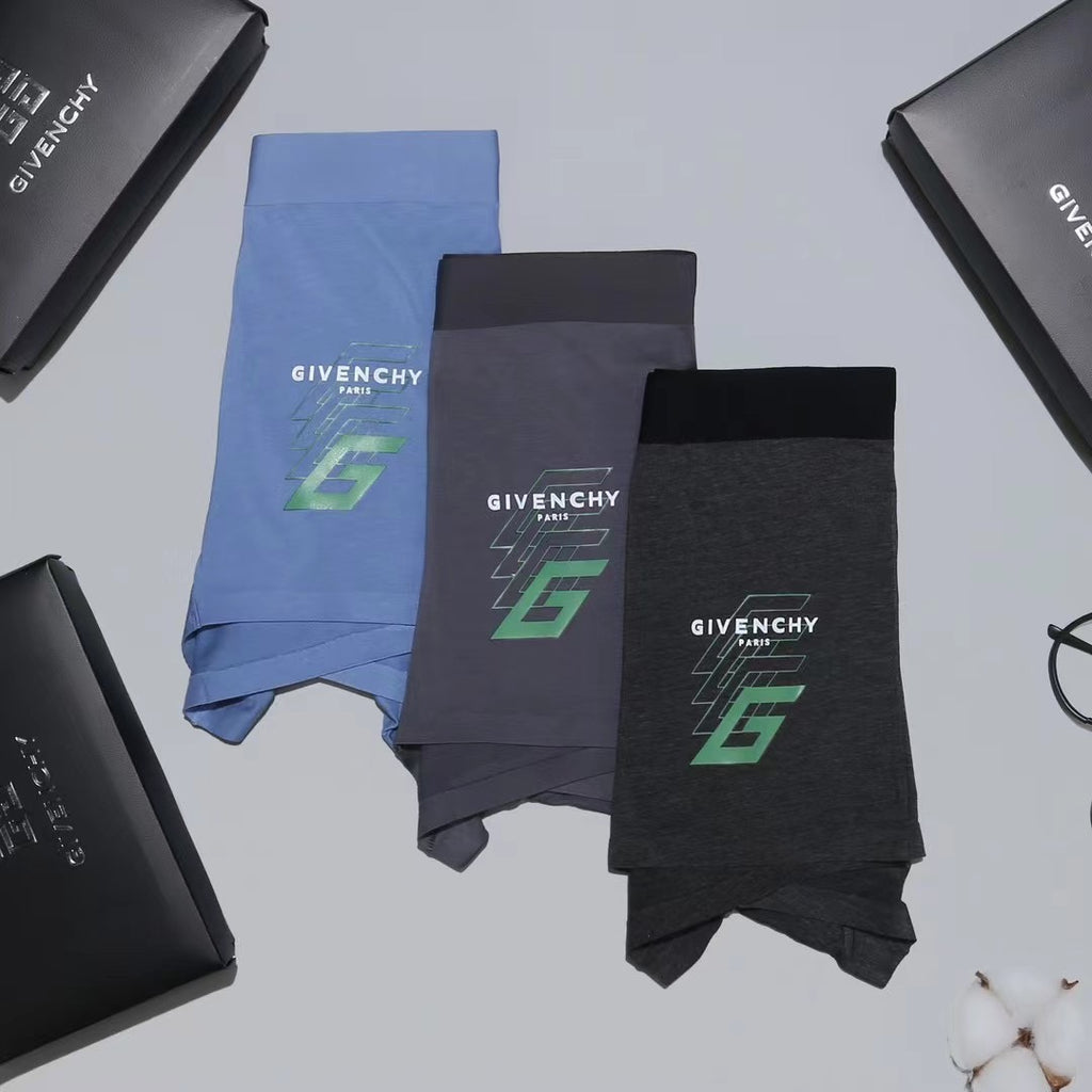 Givenchy Graphic Logo Men's Trunk Underwear - 3-Piece Box