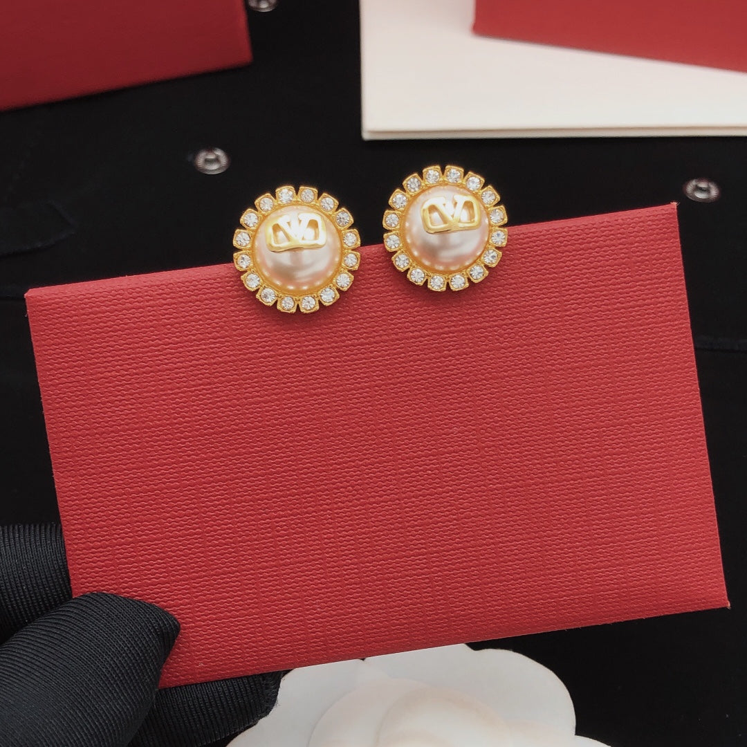 Round Stud Earrings in Gold-Tone detail view